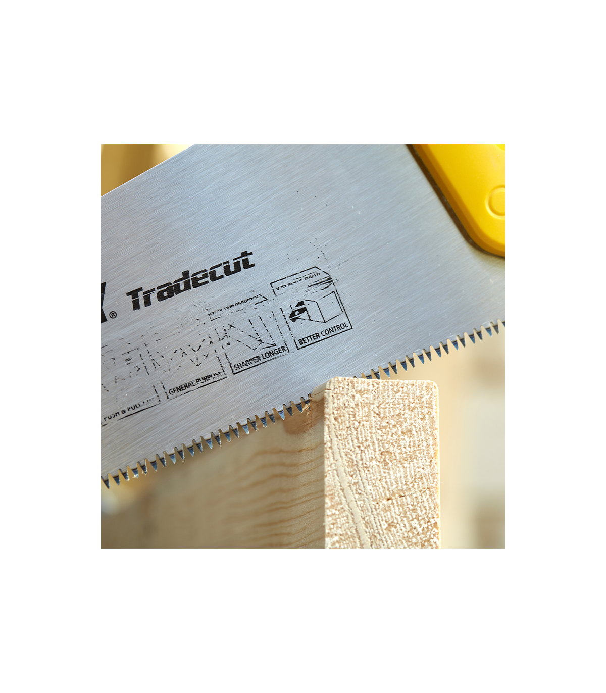 Scie égoïne Tradecut coupe bois universelle 8 dents/pouce STANLEY