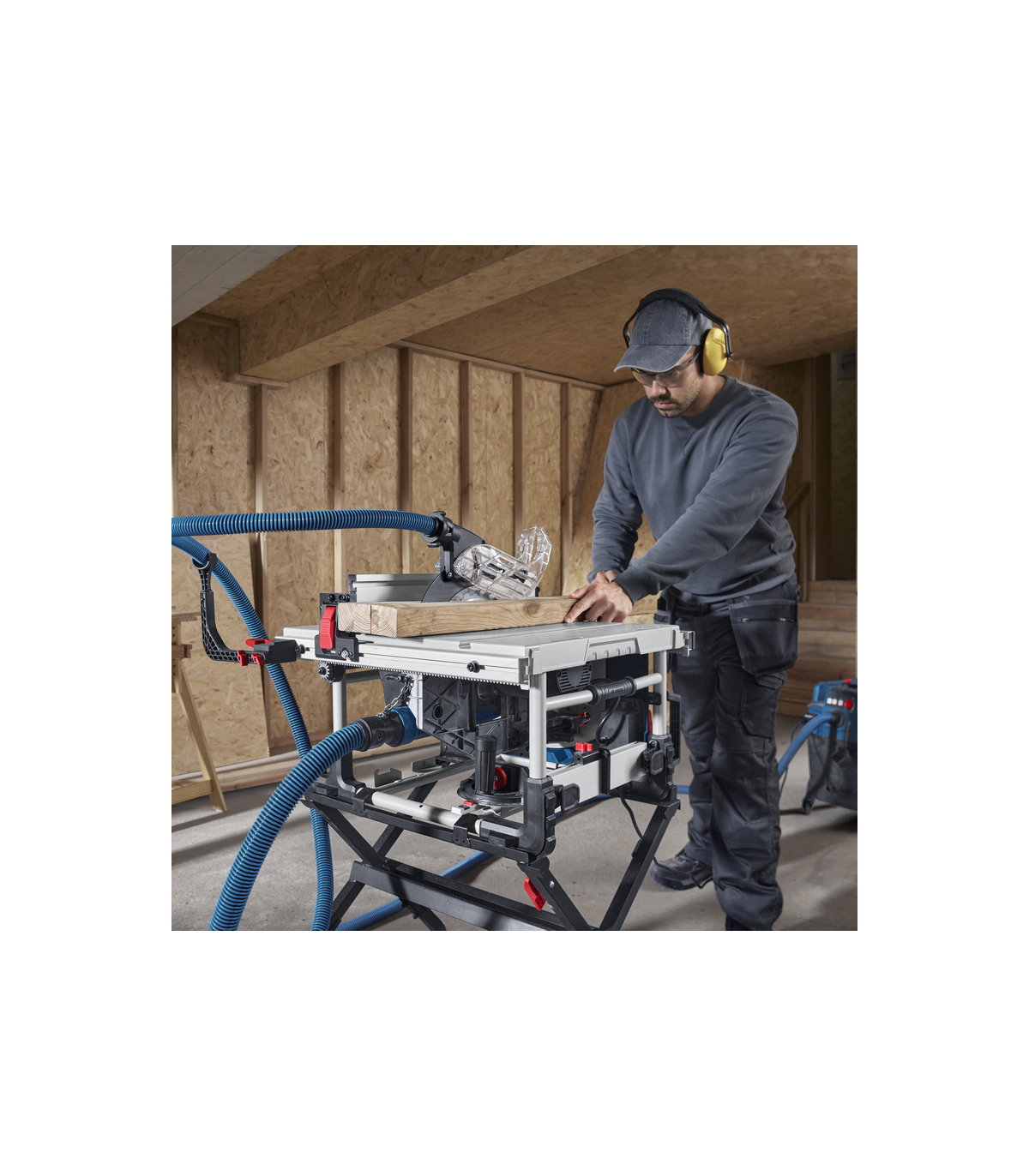 Scie sur table filaire GTS 70-216 BOSCH