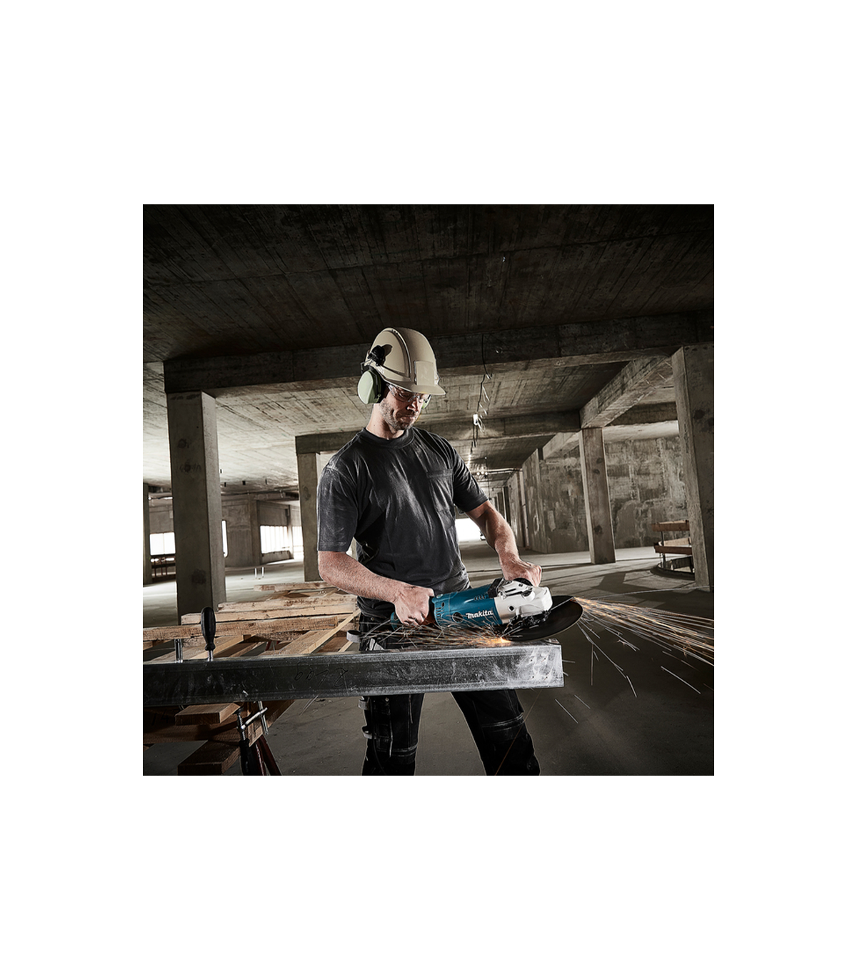 Meuleuse Ø230 mm 2200W GA9020KDX2 MAKITA
